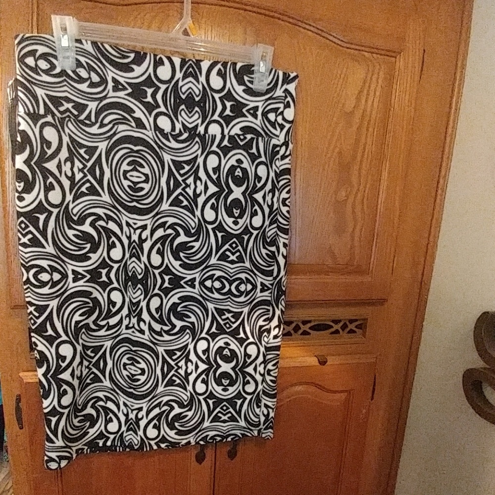 LuLaRoe Cassie Skirt-NWOT